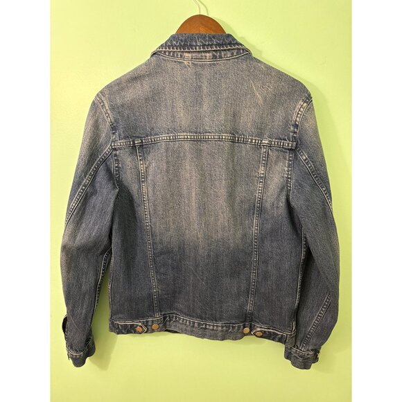 H&M Vintage-Style Medium Wash Denim Jacket With Snap Buttons & Chest Pockets - Picture 4 of 9